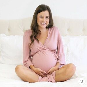 Caden Lane Pink Maternity Robe